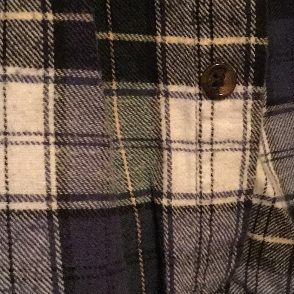 Button up flannel - Picture 2 of 2